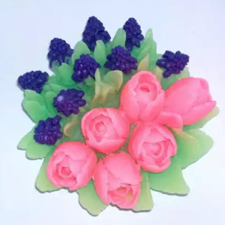 Букет тюльпанов и мускари 3D